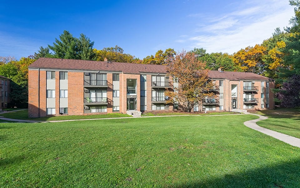 Photos and Video of Ramblewood Apartments in Wyoming, MI